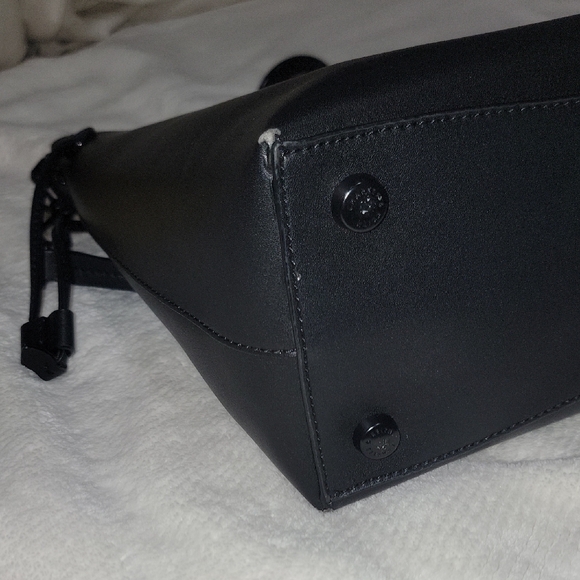 Korean Charles & Keith Black Bag Crossbody - Picture 7 of 10